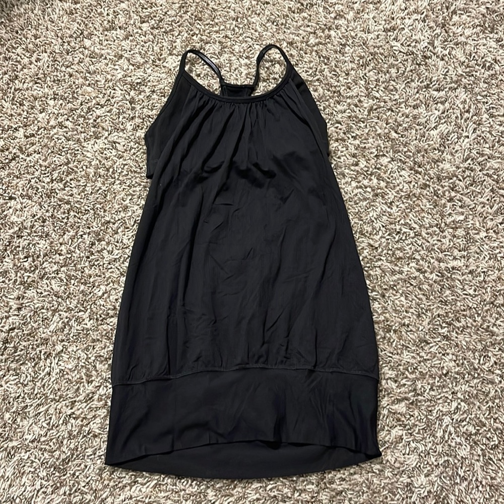 Lululemon cutout workout tank with built in sports bra